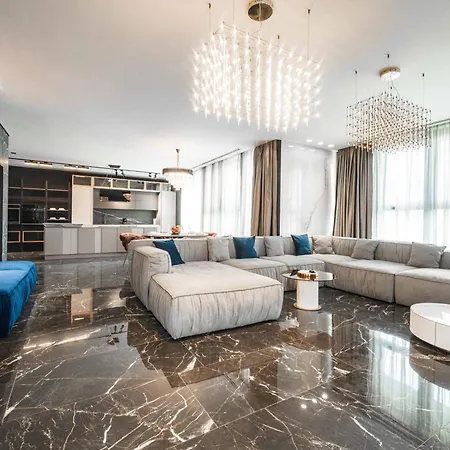 Luxury 3br Penthouse With Artistic Deco & Terrace * Bukarest