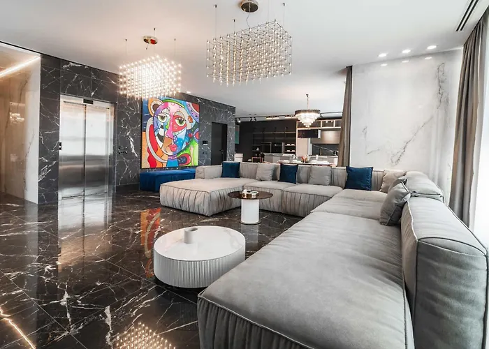 Apartman Luxury 3br Penthouse With Artistic Deco & Terrace