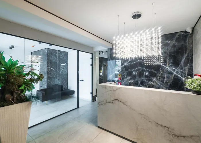 Luxury 3br Penthouse With Artistic Deco & Terrace Bukarest