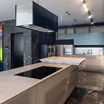 Διαμέρισμα Luxury 3br Penthouse With Artistic Deco & Terrace