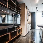 Luxury 3br Penthouse With Artistic Deco & Terrace *