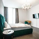 Luxury 3br Penthouse With Artistic Deco & Terrace * Bukareszt