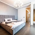 Luxury 3br Penthouse With Artistic Deco & Terrace Διαμέρισμα Βουκουρέστι