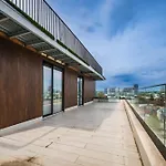 Διαμέρισμα Luxury 3br Penthouse With Artistic Deco & Terrace