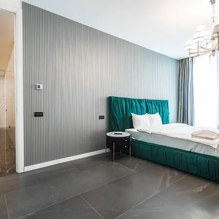 Luxury 3br Penthouse With Artistic Deco & Terrace