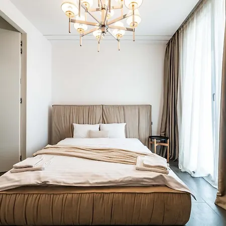 High-end Residences - Luxury & Penthouse Apartment *