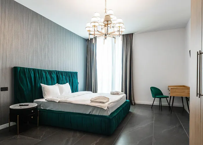 Luxury 3br Penthouse With Artistic Deco & Terrace * Bukurešť