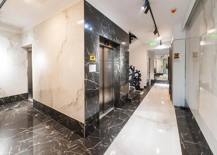 Luxury 3br Penthouse With Artistic Deco & Terrace