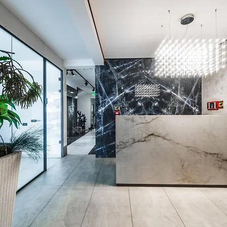 Luxury 3br Penthouse With Artistic Deco & Terrace